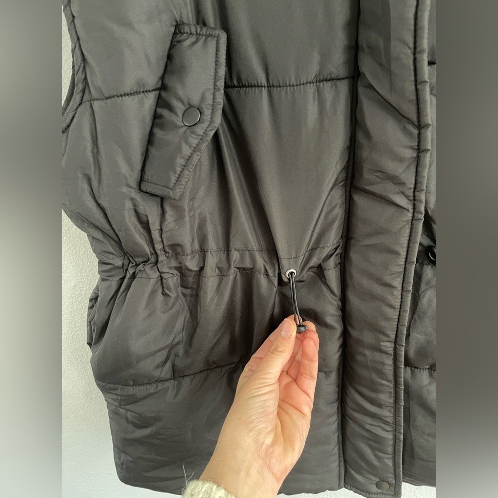 Blu Pepper Puffer Vest Black Size Medium New with Tags - Picture 4 of 9